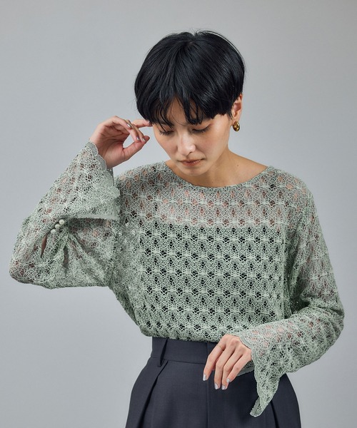 SALON adam et rope'(サロン アダム エ ロペ)の「ラッセルレースレイヤードブラウス / セットアップ対応(シャツ/ブラウス・レディース・オフホワイト/ブラック/グリーン系その他・FREE)」の15枚目の写真