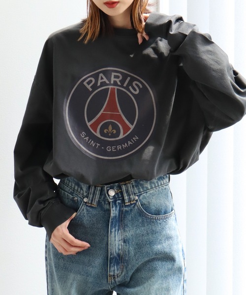 PARIS SAINT-GERMAIN(パリサンジェルマン)の「【Paris Saint-Germain/パリサンジェルマン】ヴィンテージピグメント加工 ロゴエンブレム ロングスリーブTシャツ(Tシャツ/カットソー・メンズ・ブラック系/ブラック系1・M/L/XL)」の2枚目の写真