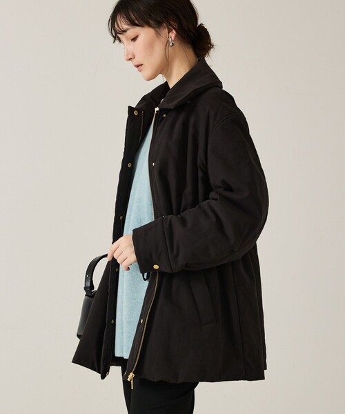 qualite(カリテ)の「【軽やかでほどよい暖かさ】ピーチパデッドブルゾン/冬服/春まで使いやすい/軽アウター/中綿/モンスターパーカー(ブルゾン・レディース・ブラック/ベージュ・38/36)」の3枚目の写真