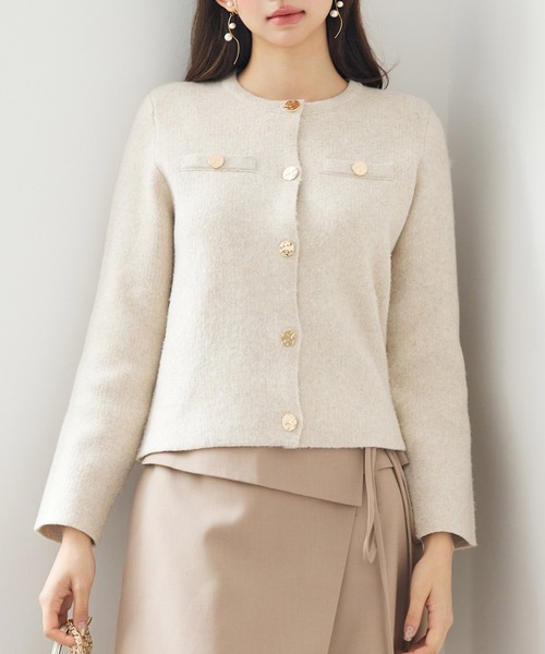 SAISON DE PAPILLON（セゾンドパピヨン）の「【高評価】レディース ノーカラーショート丈ニットカーディガン クルーネック ニットアウター高見え！（カーディガン/ボレロ・レディース・ブラック/チャコール/ベージュ・M/L）」の3枚目の写真