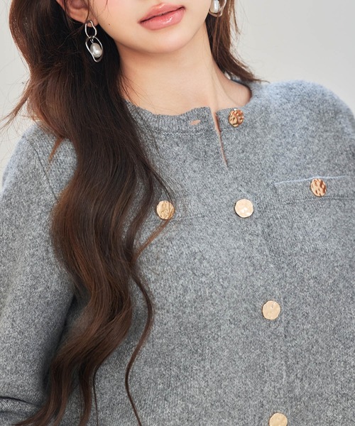 SAISON DE PAPILLON（セゾンドパピヨン）の「【高評価】レディース ノーカラーショート丈ニットカーディガン クルーネック ニットアウター高見え！（カーディガン/ボレロ・レディース・ブラック/チャコール/ベージュ・M/L）」の18枚目の写真