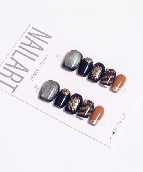 KONVINI（コンビニ）の「【not a nail】水光マグネット秋冬デザインハンドメイドデザインネイルチップショート（ネイルシール/ネイルチップ・レディース・アイボリー/ブラック系その他/レッド系その他2/レッド系その他・SMALL/MEDIUM）」の9枚目の写真