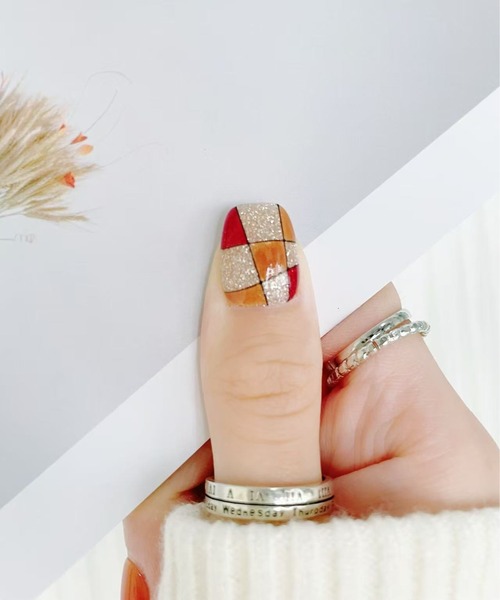 KONVINI（コンビニ）の「【not a nail】水光マグネット秋冬デザインハンドメイドデザインネイルチップショート（ネイルシール/ネイルチップ・レディース・アイボリー/ブラック系その他/レッド系その他2/レッド系その他・SMALL/MEDIUM）」の13枚目の写真