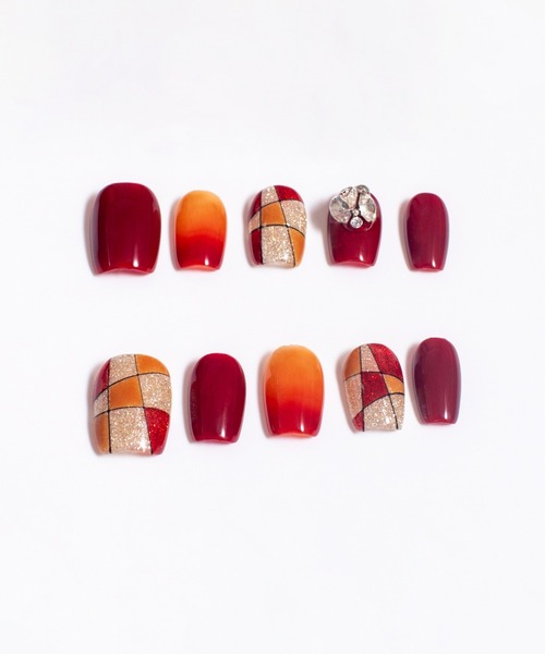 KONVINI（コンビニ）の「【not a nail】水光マグネット秋冬デザインハンドメイドデザインネイルチップショート（ネイルシール/ネイルチップ・レディース・アイボリー/ブラック系その他/レッド系その他2/レッド系その他・SMALL/MEDIUM）」の14枚目の写真