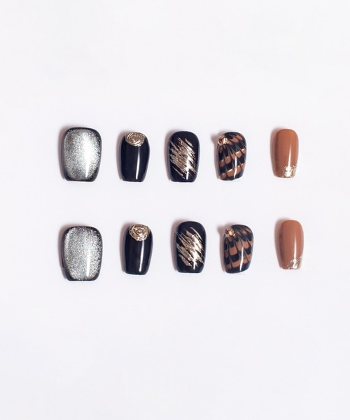 KONVINI（コンビニ）の「【not a nail】水光マグネット秋冬デザインハンドメイドデザインネイルチップショート（ネイルシール/ネイルチップ・レディース・アイボリー/ブラック系その他/レッド系その他2/レッド系その他・SMALL/MEDIUM）」の15枚目の写真