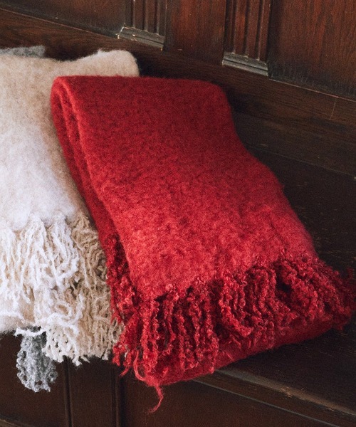 earth music&ecology（アースミュージックアンドエコロジー）の「ループヤーンフリンジマフラー（マフラー・レディース・ピンクベージュ/レッド/グレー・F）」の3枚目の写真