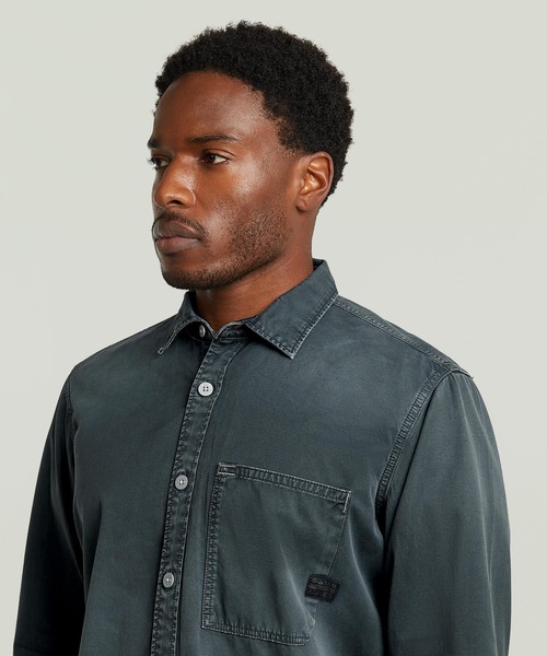 G-STAR(ジースター)の「REGULAR ONE-POCKET SHIRT/ヴィンテージライクウォッシュド加工ミリタリーディテールワンポケットレギュラーシャツ(シャツ/ブラウス・メンズ・ブルー系その他・SMALL/MEDIUM/LARGE/X-LARGE/X-SMALL)」の4枚目の写真