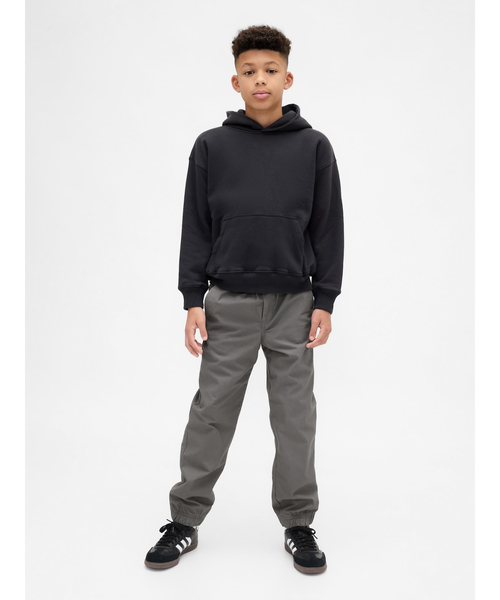 GAP(ギャップ)の「裏地付き ポプリンリラックスフィット ジョガーパンツ (キッズ)(その他パンツ・キッズ・ブラック系その他/ブルー系その他/グレー系その他/オフホワイト・140cm/130cm/160cm/150cm/120cm/110cm)」の5枚目の写真