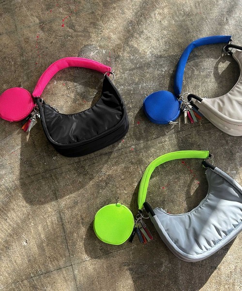 cheek(BAG)(チーク)の「round 2way shoulder / ショルダーバッグ(ショルダーバッグ・レディース・ホワイト/グレー/ブラック・FREE)」の4枚目の写真