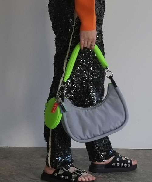 cheek(BAG)(チーク)の「round 2way shoulder / ショルダーバッグ(ショルダーバッグ・レディース・ホワイト/グレー/ブラック・FREE)」の11枚目の写真