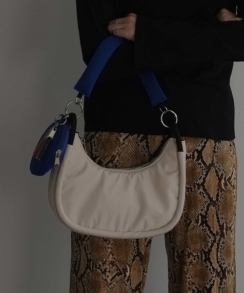 cheek(BAG)(チーク)の「round 2way shoulder / ショルダーバッグ(ショルダーバッグ・レディース・ホワイト/グレー/ブラック・FREE)」の7枚目の写真