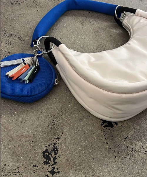 cheek(BAG)(チーク)の「round 2way shoulder / ショルダーバッグ(ショルダーバッグ・レディース・ホワイト/グレー/ブラック・FREE)」の8枚目の写真