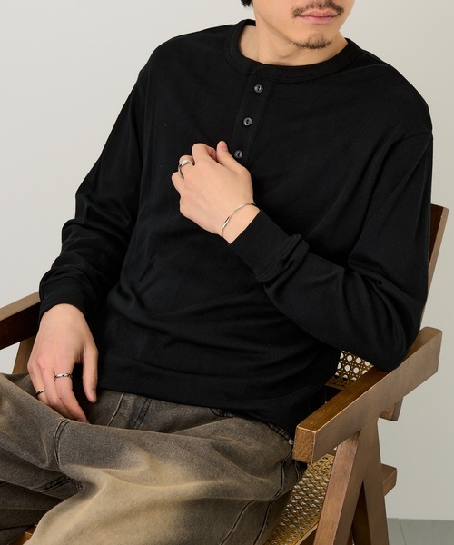 MILLER(ミラー)の「【Robert P. Miller】パネルリブ ヘンリーネックT CASUAL FIT 143C(Tシャツ/カットソー・メンズ・ブラック/ホワイト/ブラック系その他2/グレー・LL/M/L)」の2枚目の写真