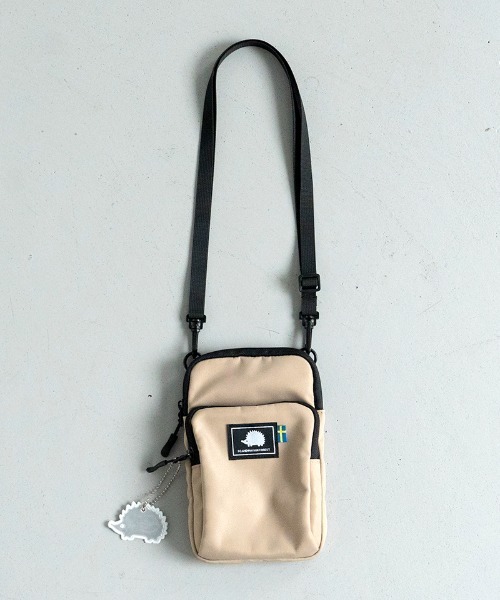 SCANDINAVIAN FOREST（スカンジナビアン・フォレスト）の「スマホショルダーバッグ＜撥水加工＞（ショルダーバッグ・レディース・チャコールグレー/ベージュ/ダークブルー/グリーン/ブラック/ピンクベージュ・FREE）」の3枚目の写真