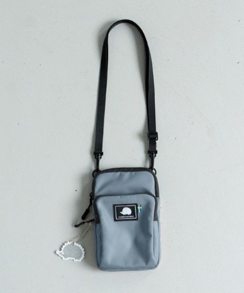 SCANDINAVIAN FOREST（スカンジナビアン・フォレスト）の「スマホショルダーバッグ＜撥水加工＞（ショルダーバッグ・レディース・チャコールグレー/ベージュ/ダークブルー/グリーン/ブラック/ピンクベージュ・FREE）」の5枚目の写真