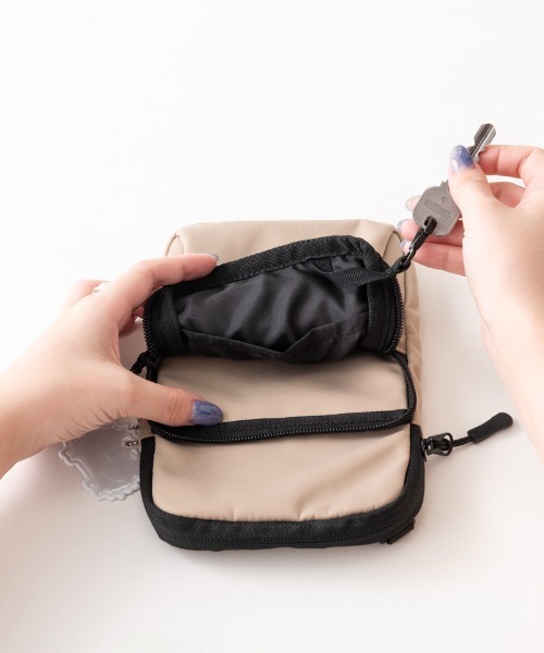 SCANDINAVIAN FOREST（スカンジナビアン・フォレスト）の「スマホショルダーバッグ＜撥水加工＞（ショルダーバッグ・レディース・チャコールグレー/ベージュ/ダークブルー/グリーン/ブラック/ピンクベージュ・FREE）」の8枚目の写真