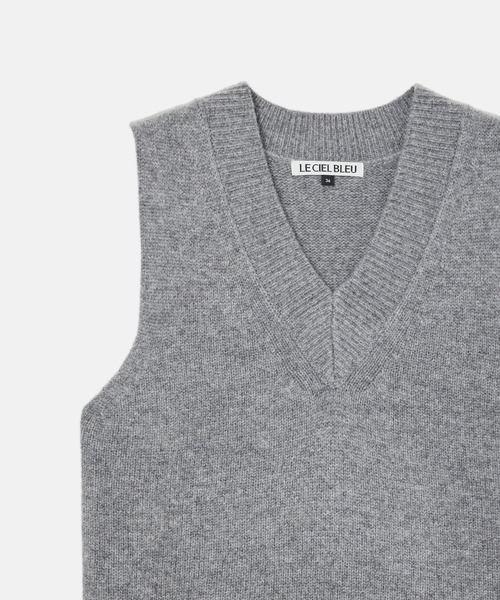 LE CIEL BLEU（ルシェルブルー）の「Vネックニットベスト / V-Neck