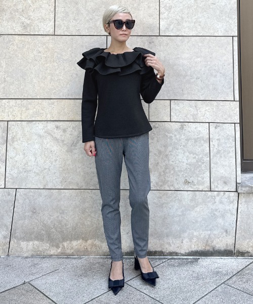 JENNE(ジェンヌ)の「日本製ギャザーフリルトレーナー(その他トップス・レディース・ブラック/ホワイト・LARGE/MEDIUM/SMALL)」の13枚目の写真