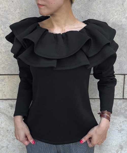 JENNE(ジェンヌ)の「日本製ギャザーフリルトレーナー(その他トップス・レディース・ブラック/ホワイト・LARGE/MEDIUM/SMALL)」の18枚目の写真
