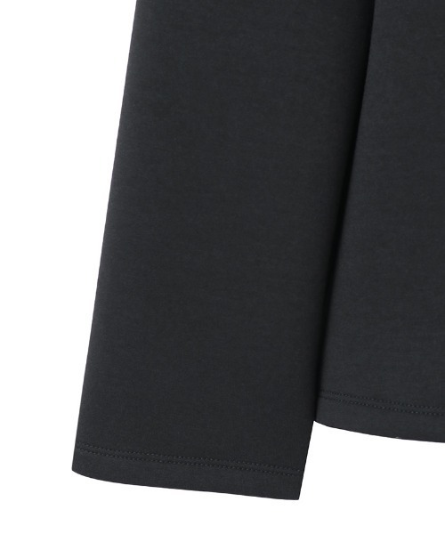 JENNE(ジェンヌ)の「日本製ギャザーフリルトレーナー(その他トップス・レディース・ブラック/ホワイト・LARGE/MEDIUM/SMALL)」の3枚目の写真