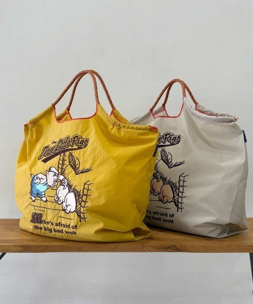 Ball&Chain（ボールアンドチェーン）の「[Ball&Chain]shopping bag-ThreeLittlePigs(L)（エコバッグ/サブバッグ・レディース・ライトグレー/イエロー・L）」の3枚目の写真