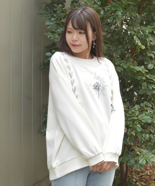 axes femme(アクシーズファム)の「編み上げアソート柄トレーナー(Tシャツ/カットソー・レディース・キナリ/ワイン/杢グレー・FREE)」の4枚目の写真