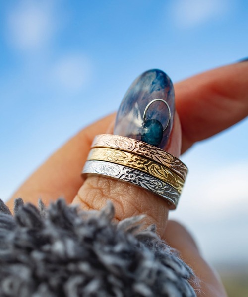 IRIEBEACH(アイリービーチ)の「Flat ring 3mm/【ハワイアンジュエリー】【サージカルステンレス】【金属アレルギー対応】【IRIEBEACH / アイリービーチ】つけっぱなしOK(リング・レディース・シルバー/ゴールド/ピンク・7号/9号/11号/13号/15号/17号/19号/21号)」の4枚目の写真