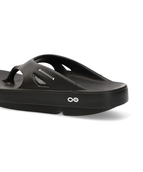 REIGNING CHAMP(レイニングチャンプ)の「REIGNING CHAMP RC OOFOS(スニーカー・メンズ・ブラック・26cm/29cm)」の7枚目の写真