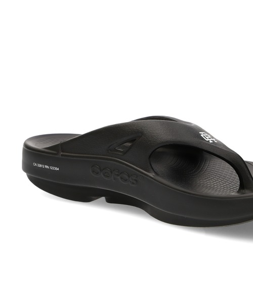 REIGNING CHAMP(レイニングチャンプ)の「REIGNING CHAMP RC OOFOS(スニーカー・メンズ・ブラック・26cm/29cm)」の8枚目の写真