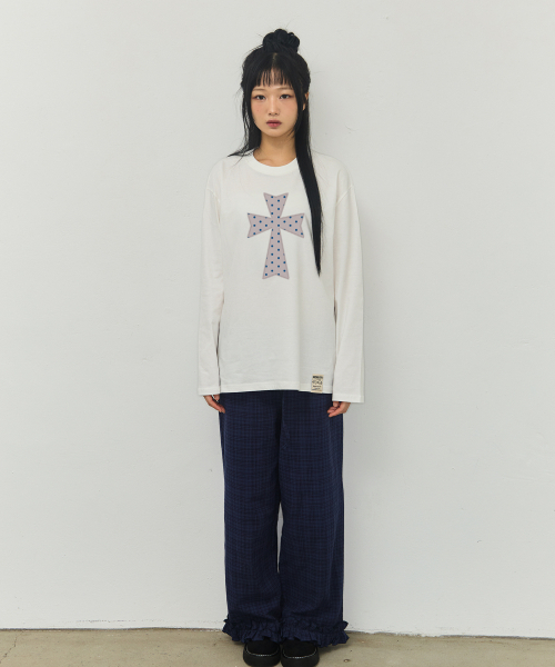 GRAVER（グレーバー）の「[ユニセックス]ドットクロスロングスリーブTシャツ_3カラー（Tシャツ/カットソー・レディース・チャコール/ホワイト/ブラック・MEDIUM/LARGE/SMALL）」の15枚目の写真