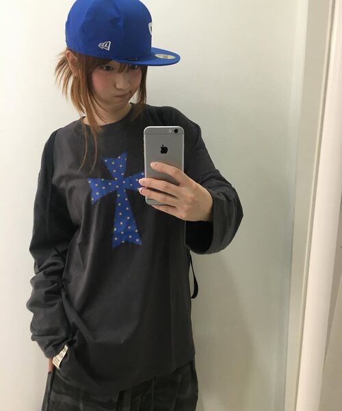 GRAVER（グレーバー）の「[ユニセックス]ドットクロスロングスリーブTシャツ_3カラー（Tシャツ/カットソー・レディース・チャコール/ホワイト/ブラック・MEDIUM/LARGE/SMALL）」の11枚目の写真