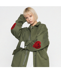 GRAVER（グレーバー）の「[UNISEX] ELBOW EMBROIDERED HEART SMILE WHITE CLIP JACKET_KHAKI（ミリタリージャケット）」