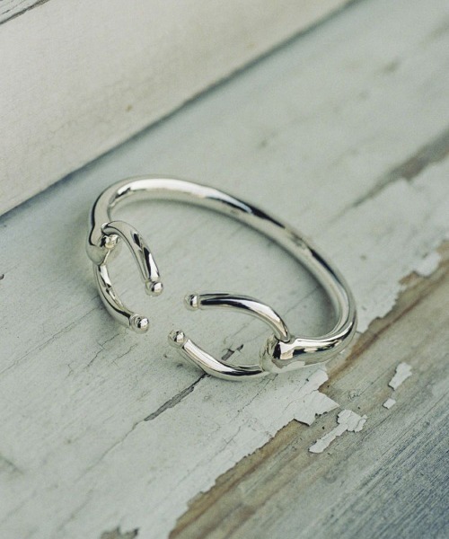 LIDNM（リドム）の「Llife QUILLE BANGLE（バングル/リストバンド・メンズ・シルバー・FREE）」の7枚目の写真