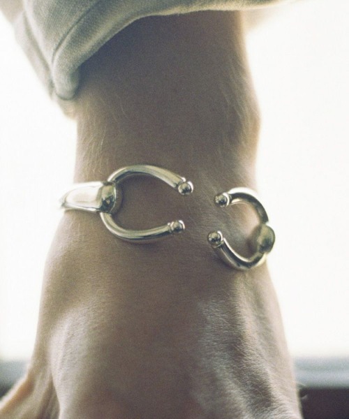 LIDNM（リドム）の「Llife QUILLE BANGLE（バングル/リストバンド・メンズ・シルバー・FREE）」の5枚目の写真
