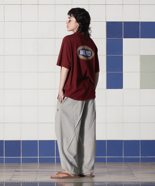 UNALLOYED(アナロイド)の「シンボルロゴTシャツ / バーガンディ(Tシャツ/カットソー・メンズ・その他・SMALL/MEDIUM/LARGE)」の6枚目の写真