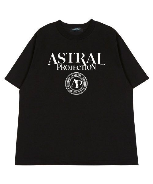 ASTRAL PROJECTION(アストラルプロジェクション)の「レタリングロゴエンブレムラウンドネック 40番手二重織綿半袖Tシャツ_ブラック(Tシャツ/カットソー・メンズ・その他・MEDIUM/LARGE)」の2枚目の写真