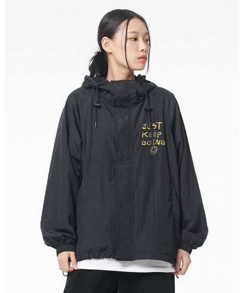 ARTISTWEAR（アーティストウェア）の「[ATW] キープゴーイング フードパーカー（ナイロンジャケット・レディース・ブラック・2XL/LARGE/MEDIUM/X-LARGE）」の10枚目の写真