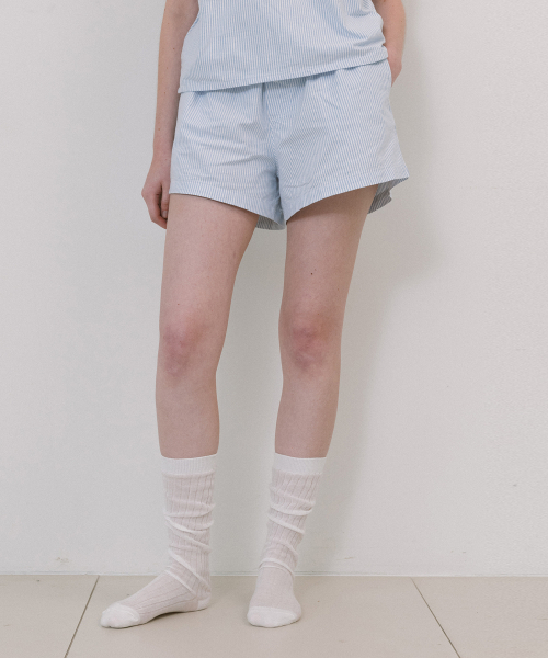 LAMINEZ(ラミネズ)の「ストライプボタンショーツ - スカイブルー(その他パンツ・レディース・その他・FREE)」の1枚目の写真
