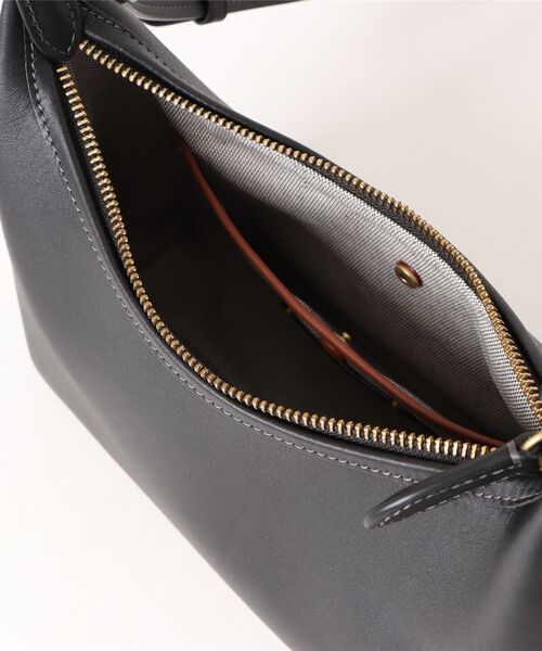 COACH(コーチ)の「ジュリエット ショルダー バッグ 25(ショルダーバッグ・レディース・ブラック系その他・ONE)」の15枚目の写真