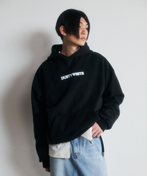 DUSTYWHITE（ダスティーホワイト）の「黒アートウィックフードシャツ（パーカー・メンズ・その他・MEDIUM/LARGE）」の2枚目の写真