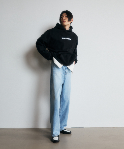 DUSTYWHITE（ダスティーホワイト）の「黒アートウィックフードシャツ（パーカー・メンズ・その他・MEDIUM/LARGE）」の4枚目の写真
