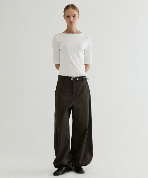 FROMWHERE(フロムウェア)の「Balloon Cotton Pants D/Brown(その他パンツ・レディース・その他・SMALL/MEDIUM)」の1枚目の写真