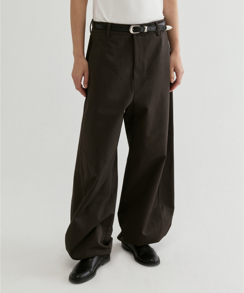 FROMWHERE(フロムウェア)の「Balloon Cotton Pants D/Brown(その他パンツ・レディース・その他・SMALL/MEDIUM)」の2枚目の写真
