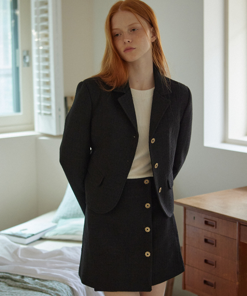 YUPPE(ヨッペ)の「COLLAR TWEED SKIRT_BLACK(スカート・レディース・その他・SMALL/MEDIUM)」の3枚目の写真