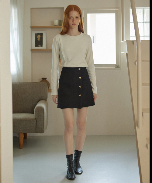 YUPPE(ヨッペ)の「COLLAR TWEED SKIRT_BLACK(スカート・レディース・その他・SMALL/MEDIUM)」の4枚目の写真