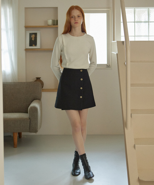YUPPE(ヨッペ)の「COLLAR TWEED SKIRT_BLACK(スカート・レディース・その他・SMALL/MEDIUM)」の5枚目の写真
