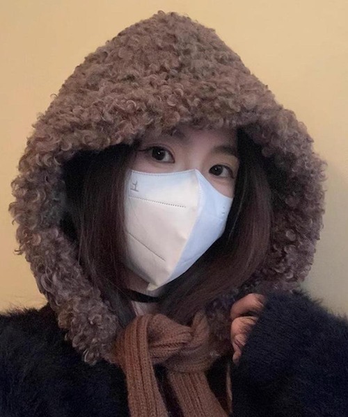 TONE SELECT GOODS（トーンセレクトグッズ）の「pur chouchou/ボア もこもこ フード ボンネット P4530（ハット・レディース・レッド/ブラウン/ブラック/ホワイト・FREE）」の3枚目の写真