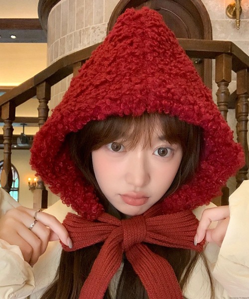 TONE SELECT GOODS（トーンセレクトグッズ）の「pur chouchou/ボア もこもこ フード ボンネット P4530（ハット・レディース・レッド/ブラウン/ブラック/ホワイト・FREE）」の5枚目の写真