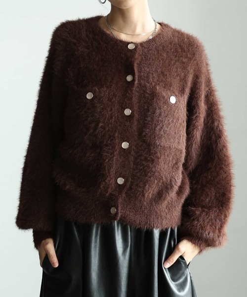 Sawa a la mode(サワアラモード)の「フェザーヤーンクルーネックカーディガン(カーディガン/ボレロ・レディース・ブラウン/オフホワイト/ブルー/ブラック・FREE)」の3枚目の写真