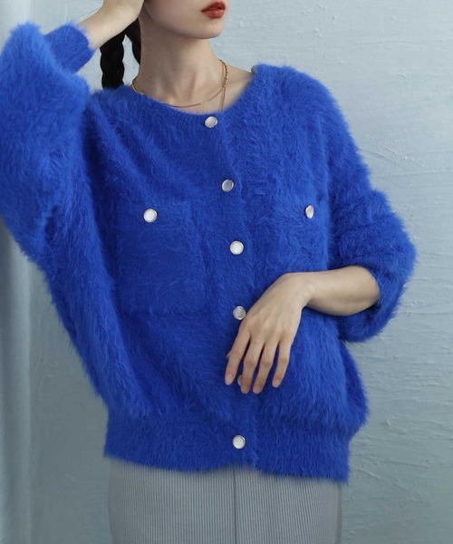 Sawa a la mode(サワアラモード)の「フェザーヤーンクルーネックカーディガン(カーディガン/ボレロ・レディース・ブラウン/オフホワイト/ブルー/ブラック・FREE)」の4枚目の写真